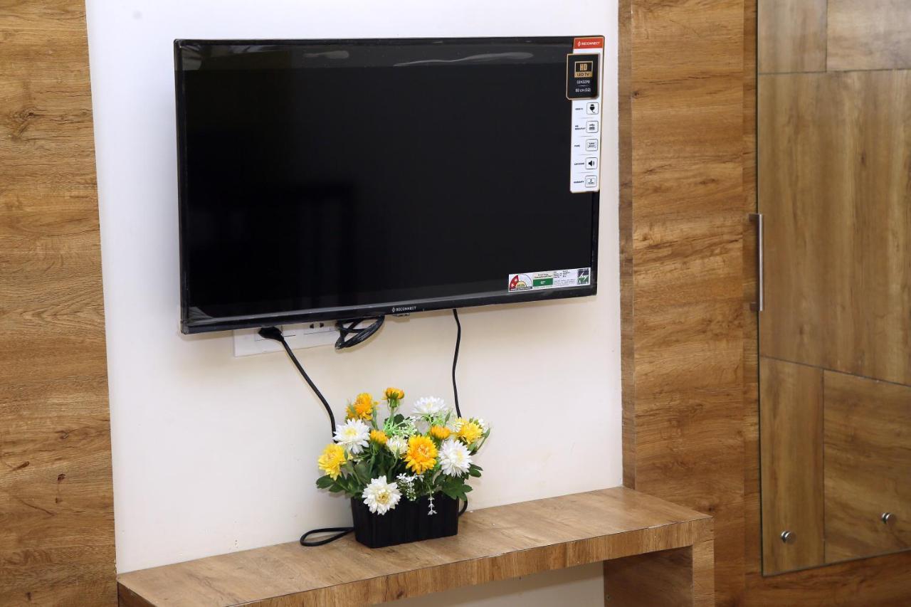 Apollo Court Otel Chennai Dış mekan fotoğraf